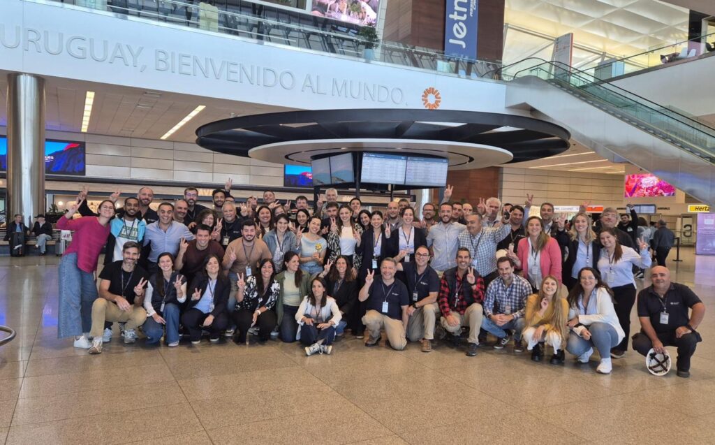 Equipo de trabajo del Aeropuerto de Carrasco
